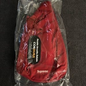 *NWT* Supreme FW20 Sling Bag (Dark Red)